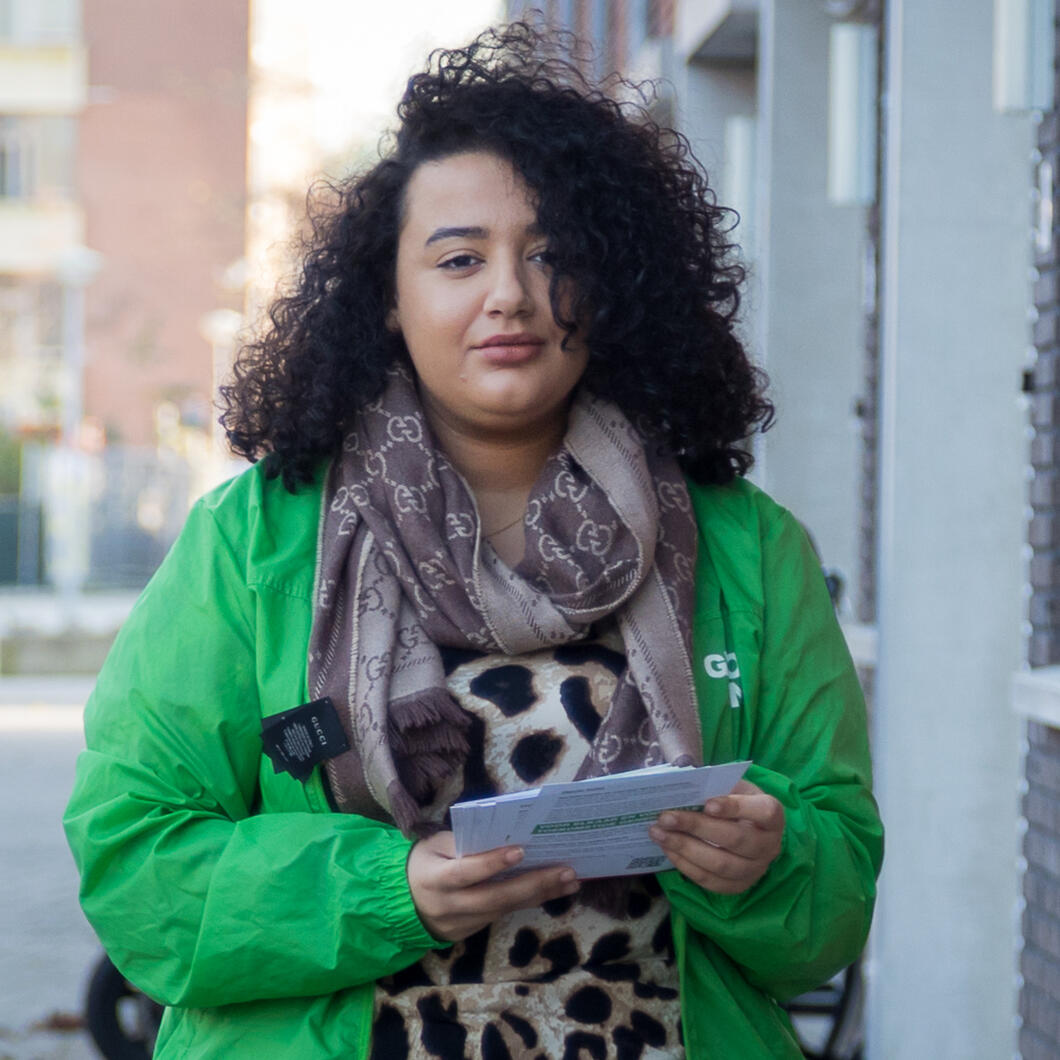 Fatin in een GroenLinks jasje