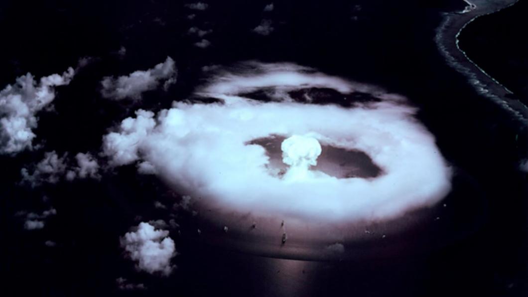 Eerste atoombom explosie (Bikini eilanden)