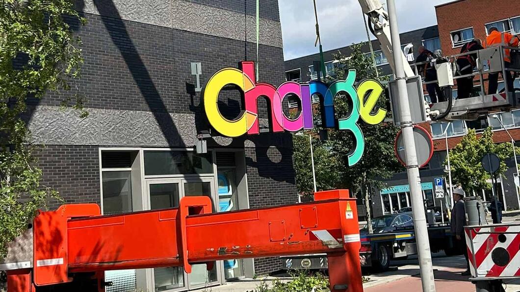 Change= bord wordt weggesleept